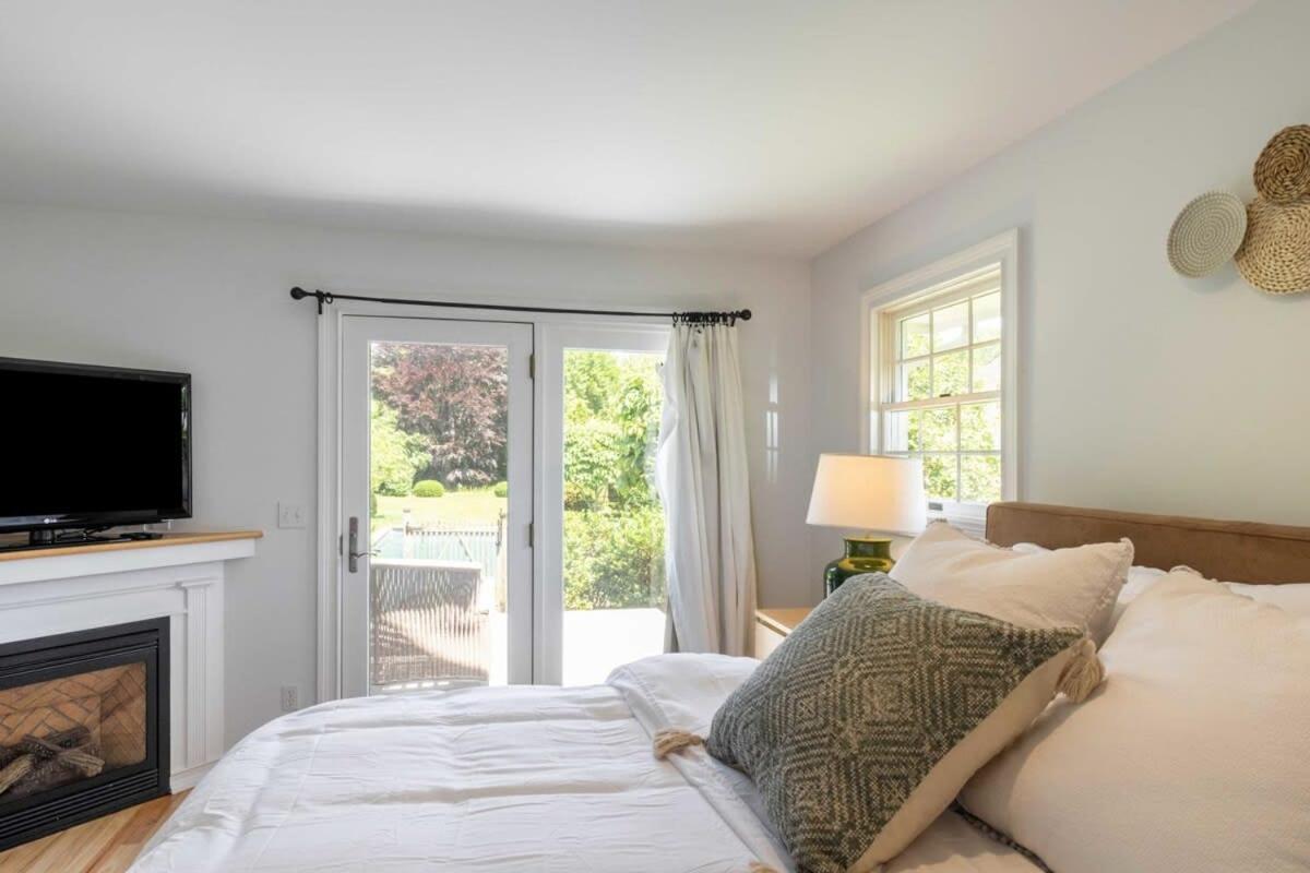 Heated Pool, Driftwood Cottage By Rovetravel East Hampton Exterior photo